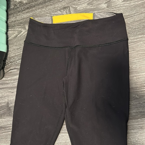 LULULEMON BOOTCUT LEGGINGS - Picture 4 of 4